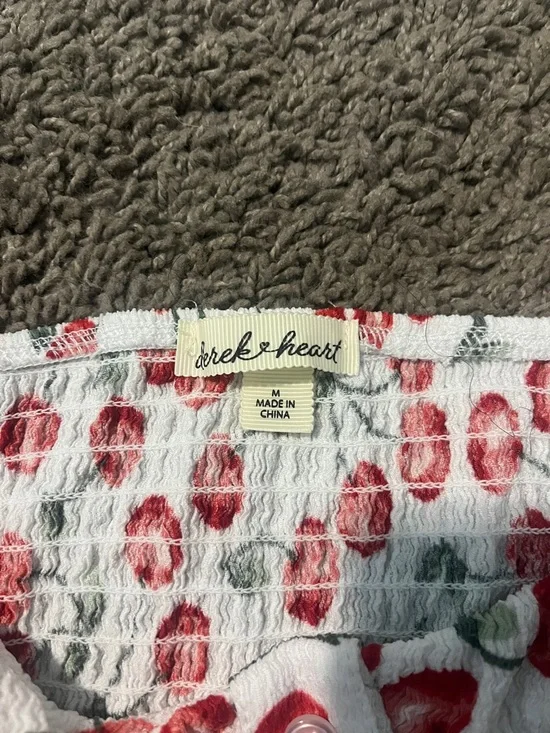 Derek Heart White Crop Top with Red Cherry Print - Picture 2 of 4